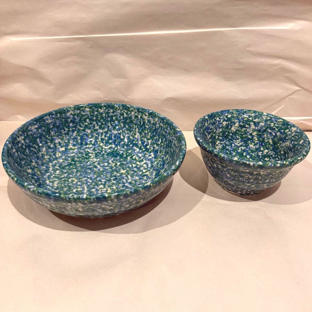 Roseville Workshops of Gerald Henn Blue Rare Spongeware Bowl Set of 2 Green Find